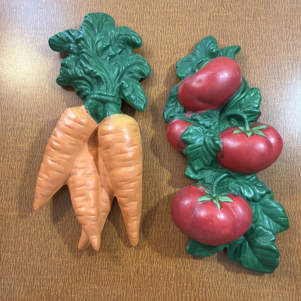 VTG Ceramic Vegetable Wall Decor Hand Painted Carrots Tomatoes Set Of 2 Ceramic